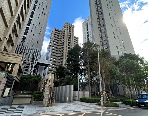 獨家租屋推薦❤️A9捷運宅大器四房車 - Image 1