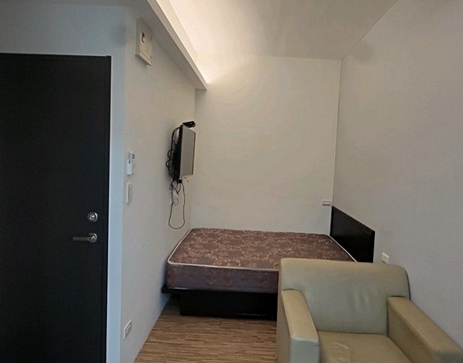 府中捷運站走路2分鐘,全新裝潢 - Image 1