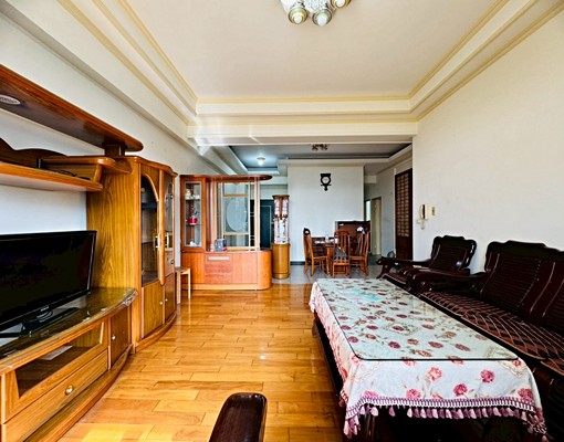 🌿中山醫、大慶夜市電梯四房、可租補、設籍、台水台電、附傢俱 - Image 1