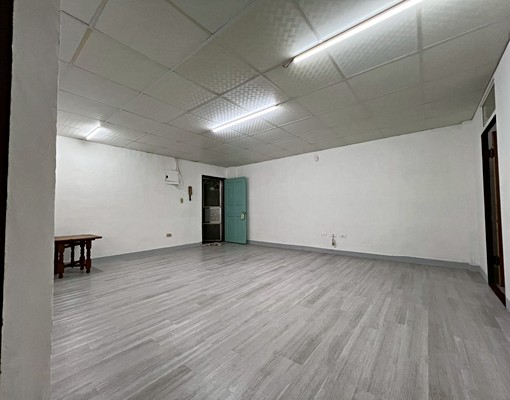 可租補SOGO商圈華美街河畔旁零公設四房2樓公寓~租屋最謹慎 - Image 1