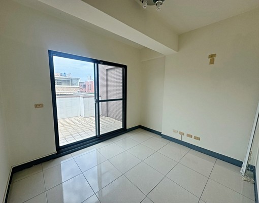 近68|可租補可報稅|整棟出租|家庭,公司合租|門前停車 - Image 7