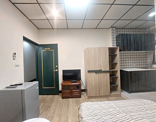 泰山貴和捷運2分~陽台曬衣。電梯套房~流裡台加俱电 - 591租屋網 - Image 1