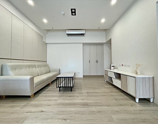 👍居仁學區鼎泰中城全新百萬精裝高質感大2房2衛平車👍 - Image 1