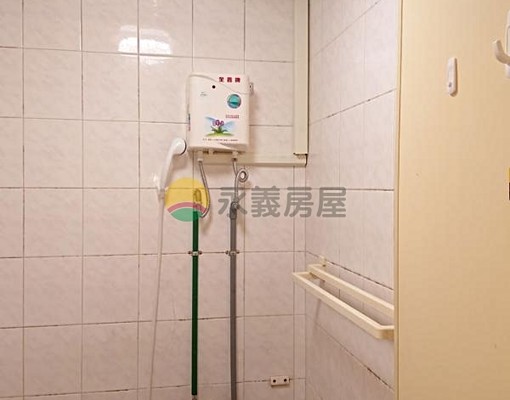 【金房東】淡大圖側輕軌旁順利畢業電梯套房~獨立洗衣機 - Image 7