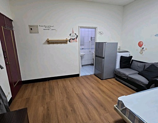 近幸福站思賢國小可租補寵物可談小資族溫馨獨立採光套房大空間 - Image 1