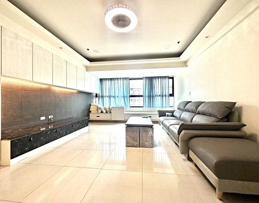 近高應大★稀有大四房尬B2平面車位★明星學區 - Image 1