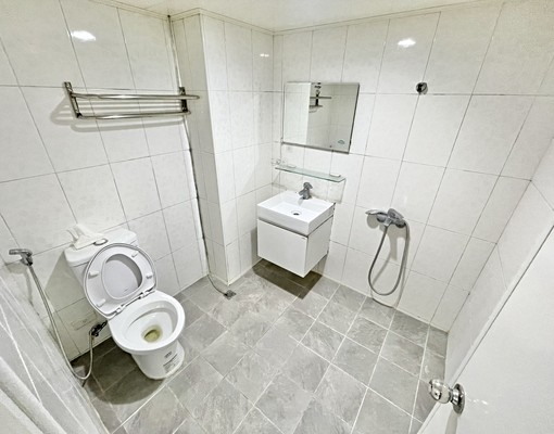 近一中🥤台水電管理員大空間方正🥤獨洗曬流理台可租補可貓 - Image 8