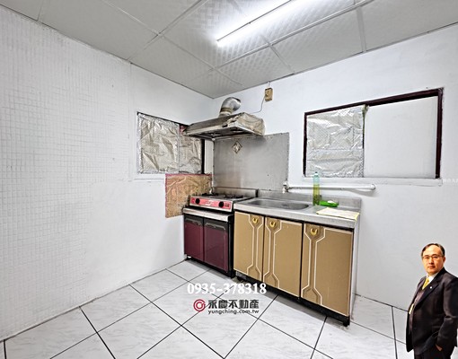 可租補⭐近勤美SOGO百貨|華美街河畔|四房|大露臺2樓公寓 - Image 13