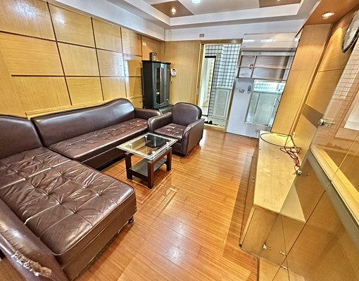 萬壽棒球場🔥三房+車位可租補電梯管理員 - Image 1