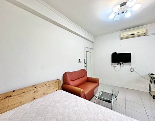 中國醫⭐可租補超便宜套房沙發整面採光超便宜衛浴開窗 - Image 7