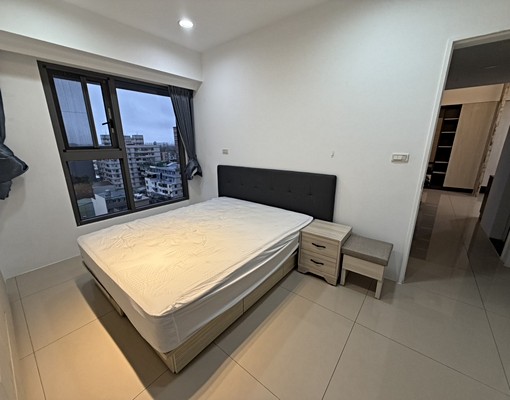 找五泰思思可租補~歡迎看VR~昭揚家大三房~附家電家具視野佳 - 591租屋網 - Image 1