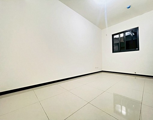 大兩房車近興仁花園夜市/可補助免服務費 - Image 3