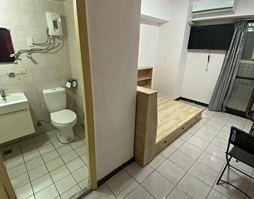 頭家厝火車站夜市旁/巷內社區精美陽台雙人房/可租補可入戶台電 - Image 6