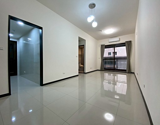 🙌露娜|中園小學露臺電梯2房╳含車含管╳可補助╳誠可議 - Image 1