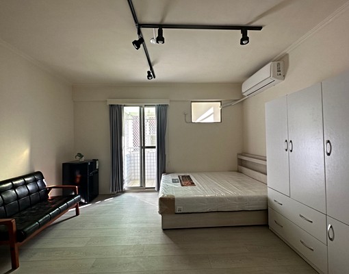 鄰近勤益科技大學龍大地透天套房出租多間可選可租補門口可停機車 - Image 16