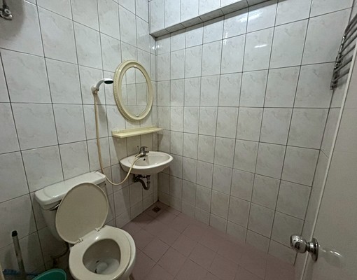 中華南路一段近巴克禮公園套房家具家電全6500元 - Image 2