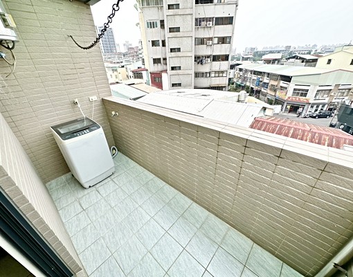 中清捷運站🔥可租補電梯套房陽台獨洗電梯室內機車位 - Image 9