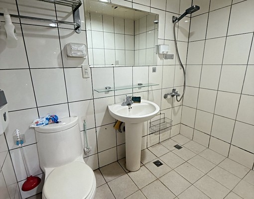 免服務費可租補/電梯精美獨立套房/洗衣機/包裹代收/垃圾代收 - Image 14