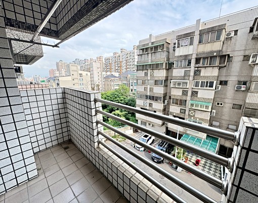 中科榮總I瑞聯天地G區I家具電全配精裝三房平車 - Image 9