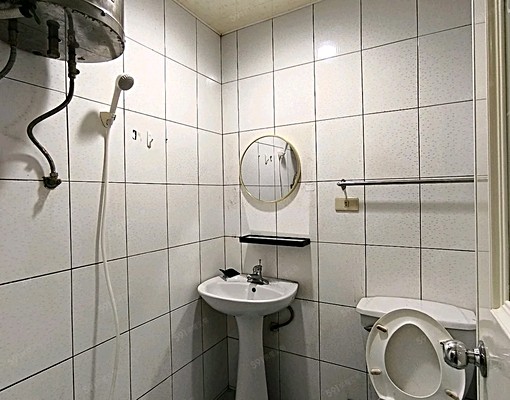 近台藝大㓓雅夜市小資族溫馨獨立單人套房有飲水機大空間 - Image 5