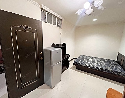 近東門站小資族溫馨獨立走道窗套房可代收垃圾 - Image 1