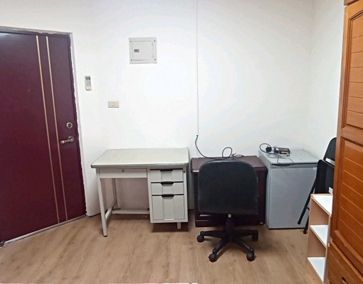 近聯合大學,限租學生,每房獨立網路 - Image 1