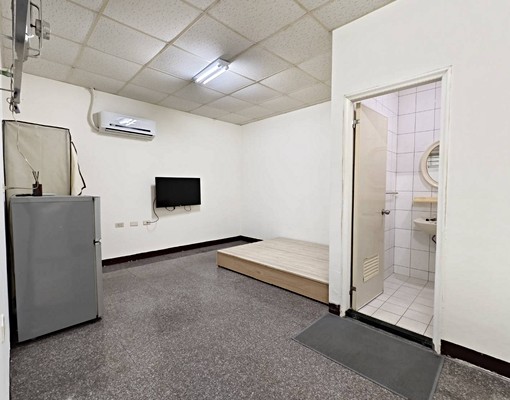 近江子翠/新埔民生站/含水費瓦斯費/光武街一樓分租套房 - Image 1