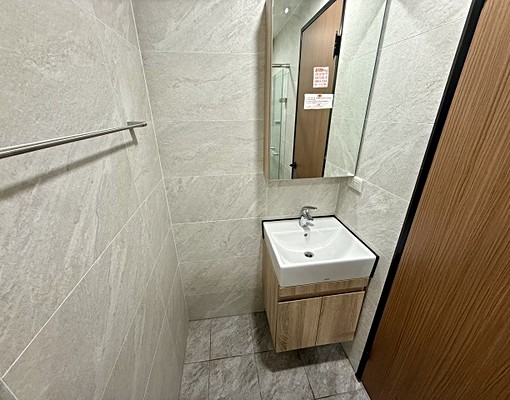 全新電梯三房+車位.空屋附冷氣.可租補.近興仁夜市.免仲介費 - Image 5