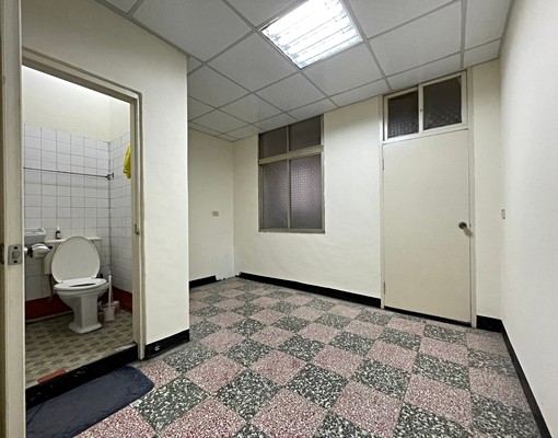 民族透天🌟可辦公室倉庫住家🌟現況出租🌟廣達公園旁 - Image 7