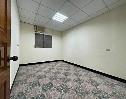 民族透天🌟可辦公室倉庫住家🌟現況出租🌟廣達公園旁 - Image 12