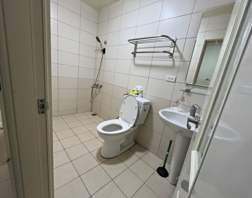 明新坪頂大三套房華廈(可申請租屋補助) - Image 6