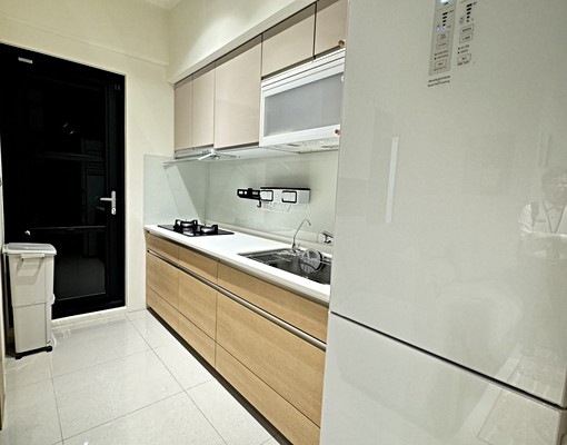 楠梓森河畔漂亮兩房平車 - Image 2