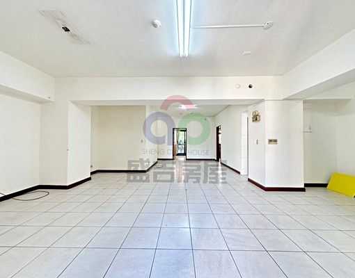 西屯路三段【台中陽明】全新冷氣超寬敞採光四房+車位 - Image 4