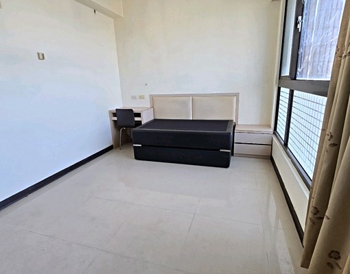 高樓景觀套房,代收包裹及垃圾 - Image 5