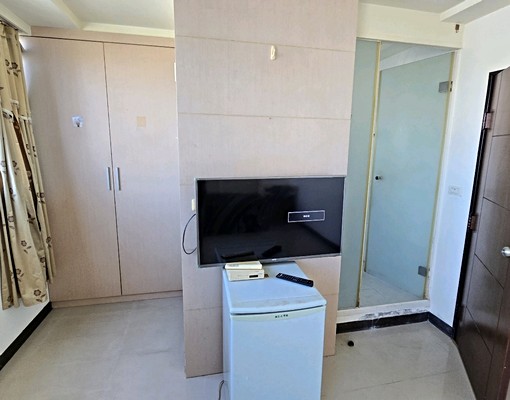 高樓景觀套房,代收包裹及垃圾 - Image 4