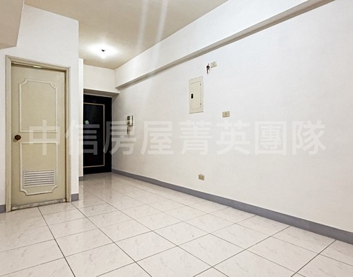 海山捷運旁好旺來電梯套房~可租補'家電可 - Image 4