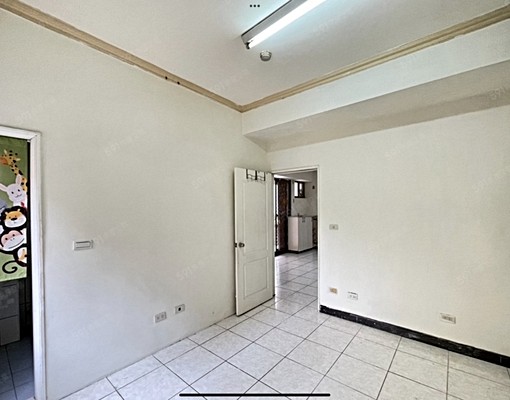 大華國中旁~3房+休旅車位美廈/可租補/一樓/有小後院 - Image 8