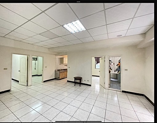 大華國中旁~3房+休旅車位美廈/可租補/一樓/有小後院 - 591租屋網 - Image 1