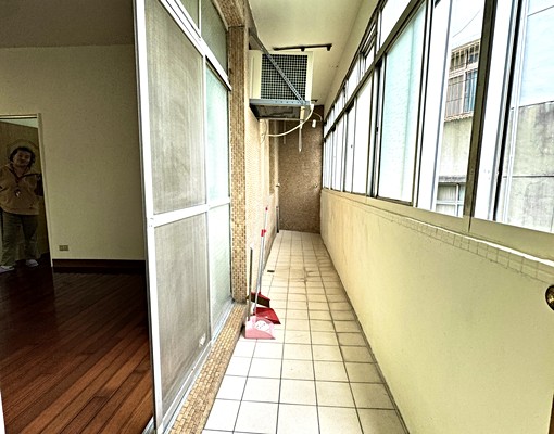 社宅『永和中正路823公園公寓大四房』免仲費可租金補助入戶籍 - Image 2