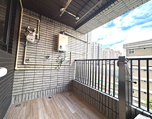 重劃區新屋~邊間三房前後陽台+車位~附冷氣窗簾 - Image 9