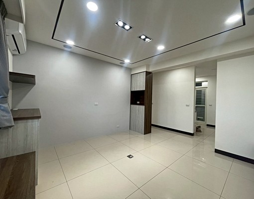 免服務費~可租金補貼~全聯旁低樓層超美裝潢四房.五泰-小王 - Image 3