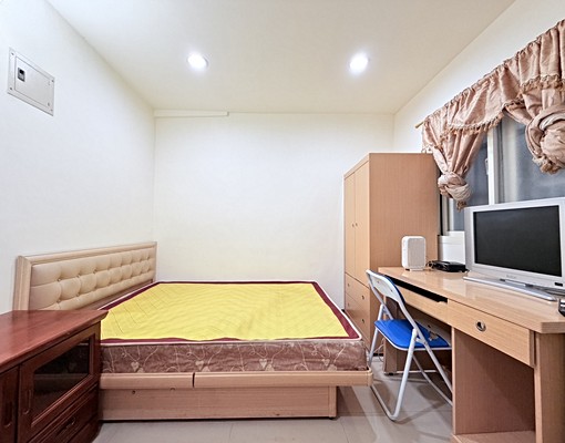 新泰出入方便方正一樓大套房 - Image 1