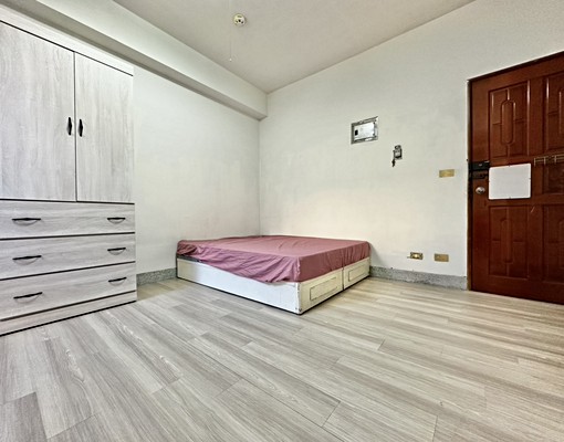 可租補✨電梯套房✨南區大里✨採光佳✨共洗免費✨衛浴開窗 - Image 9