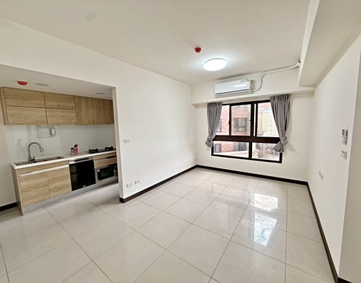 台元火車站旁✨採光質感兩房✨戶數單純✨屋齡新✨黃金地段✨平車 - Image 3