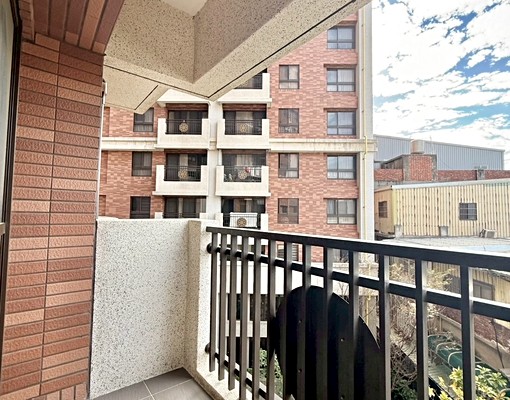 台元火車站旁✨採光質感兩房✨戶數單純✨屋齡新✨黃金地段✨平車 - Image 11