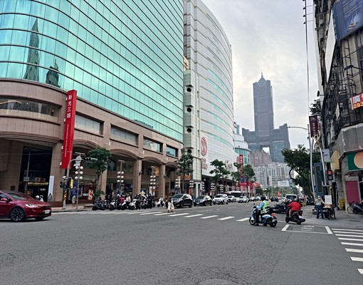 三多捷運/新光三越漂亮大套房/傢俱全/大陽台 - 591租屋網 - Image 2