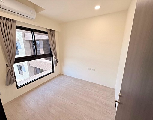 國泰建設🌟面雙橡園朝南帝王座全新3房🚗平車✅戶籍傢俱全配 - Image 10