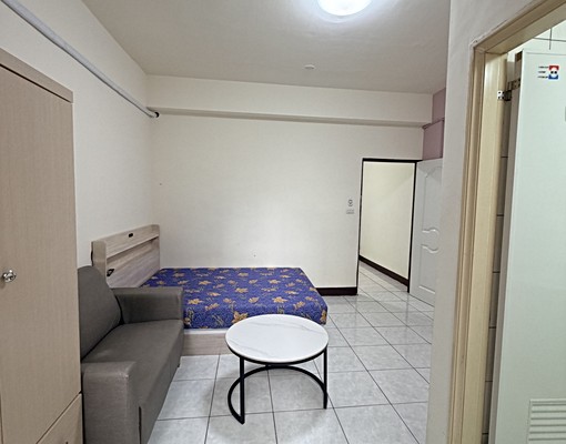 V..可雙租補..有獨立大陽台.一房一廳大空間.全配 - Image 9