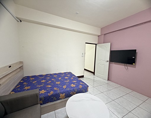 V..可雙租補..有獨立大陽台.一房一廳大空間.全配 - Image 11