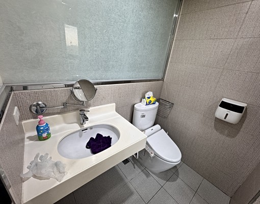 近仁和國中/可養貓/百萬裝潢/全配家具一手皮箱即可入住😍 - Image 10